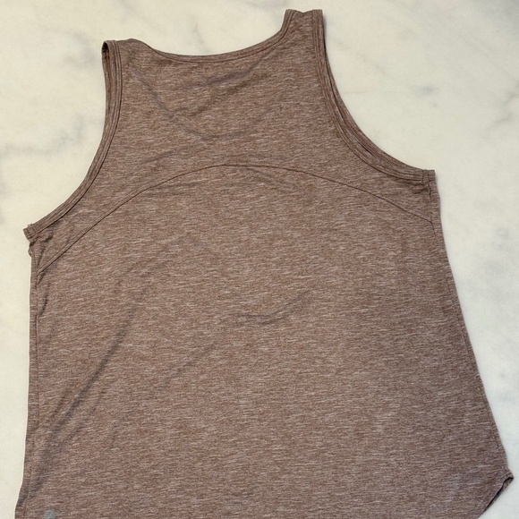 Women’s black tank top Z by Zella, Size M X 21.5” scoop neck to hem - Picture 2 of 5